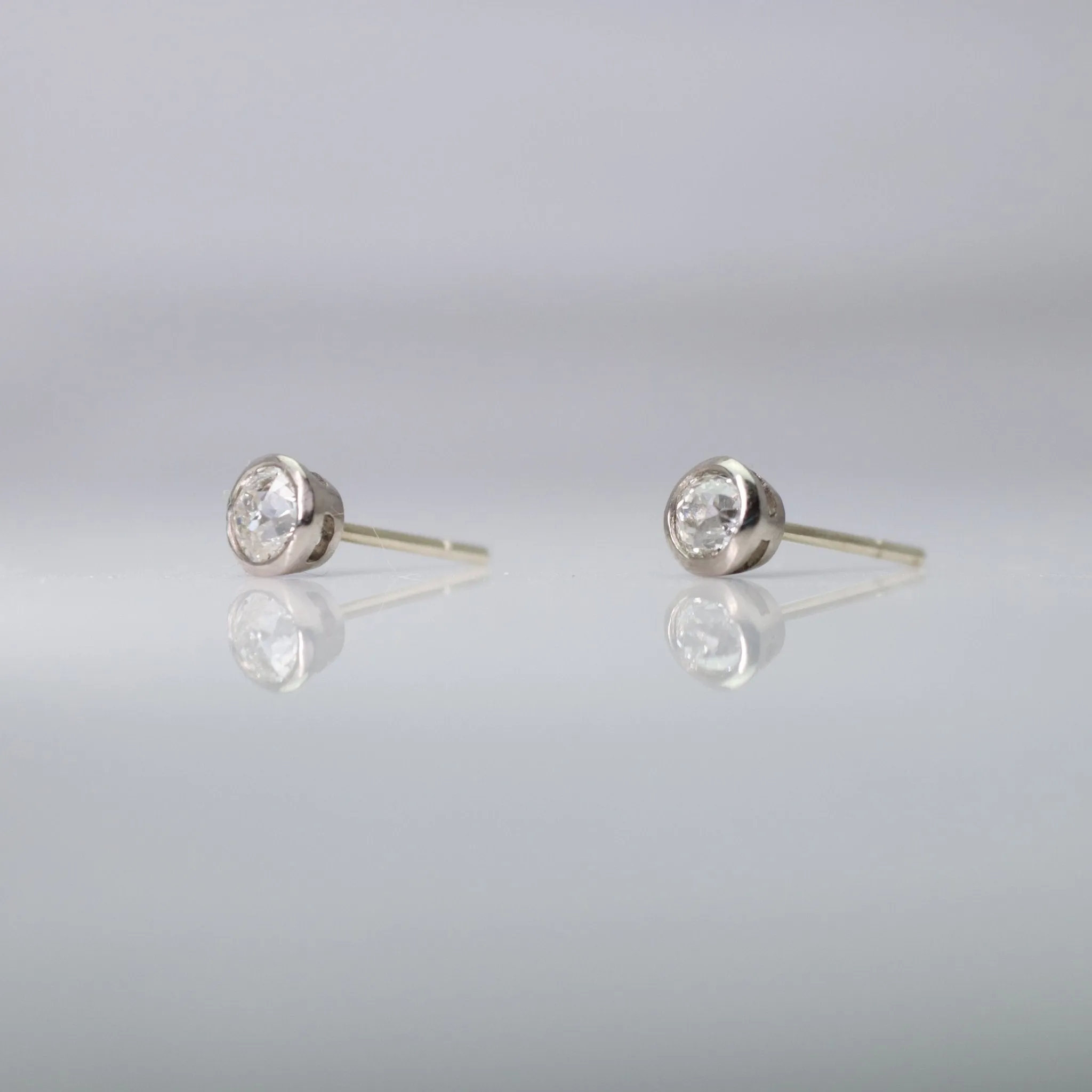 18 Carat White Gold Diamond Stud Earrings