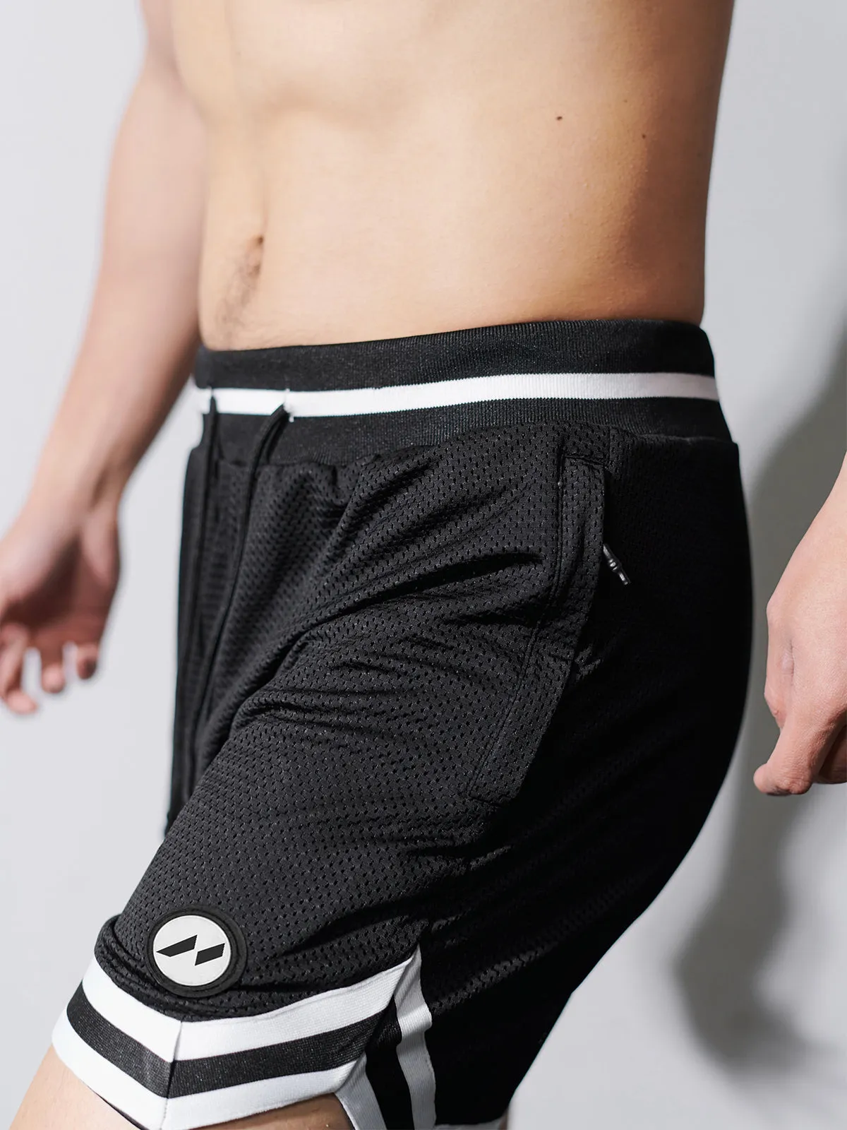 Gym To Street Mesh 6" Short-Black