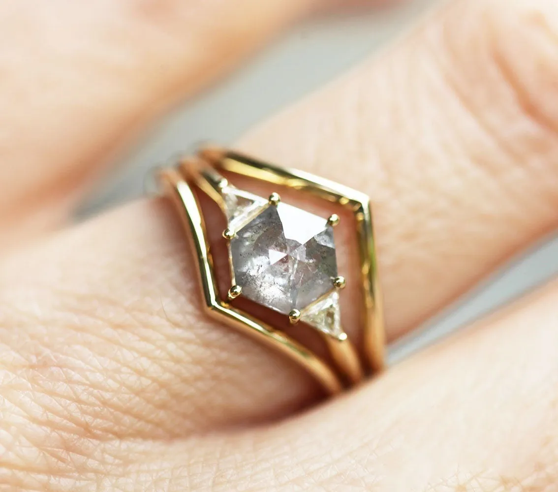 Hexagon Salt Pepper Ring With Side Triangle White Diamonds