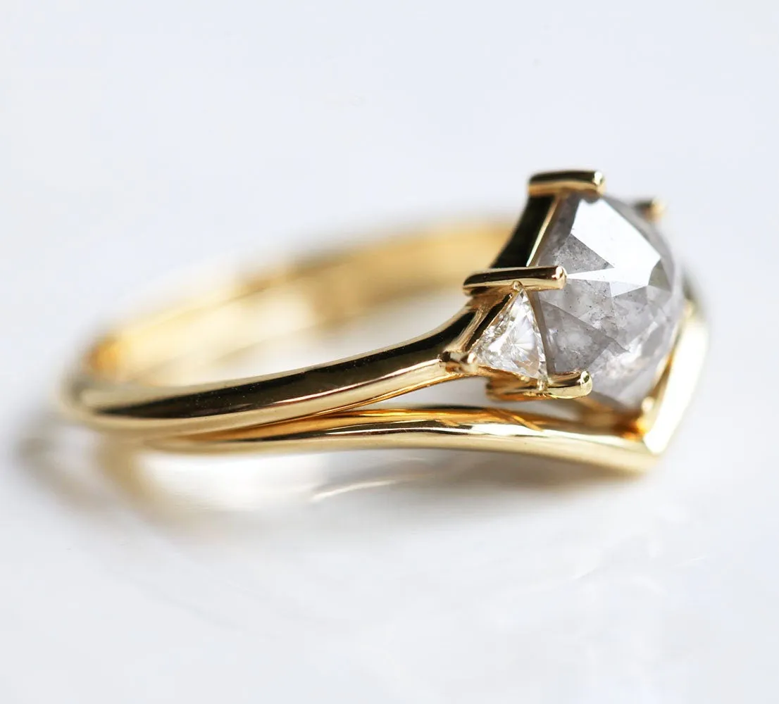 Hexagon Salt Pepper Ring With Side Triangle White Diamonds