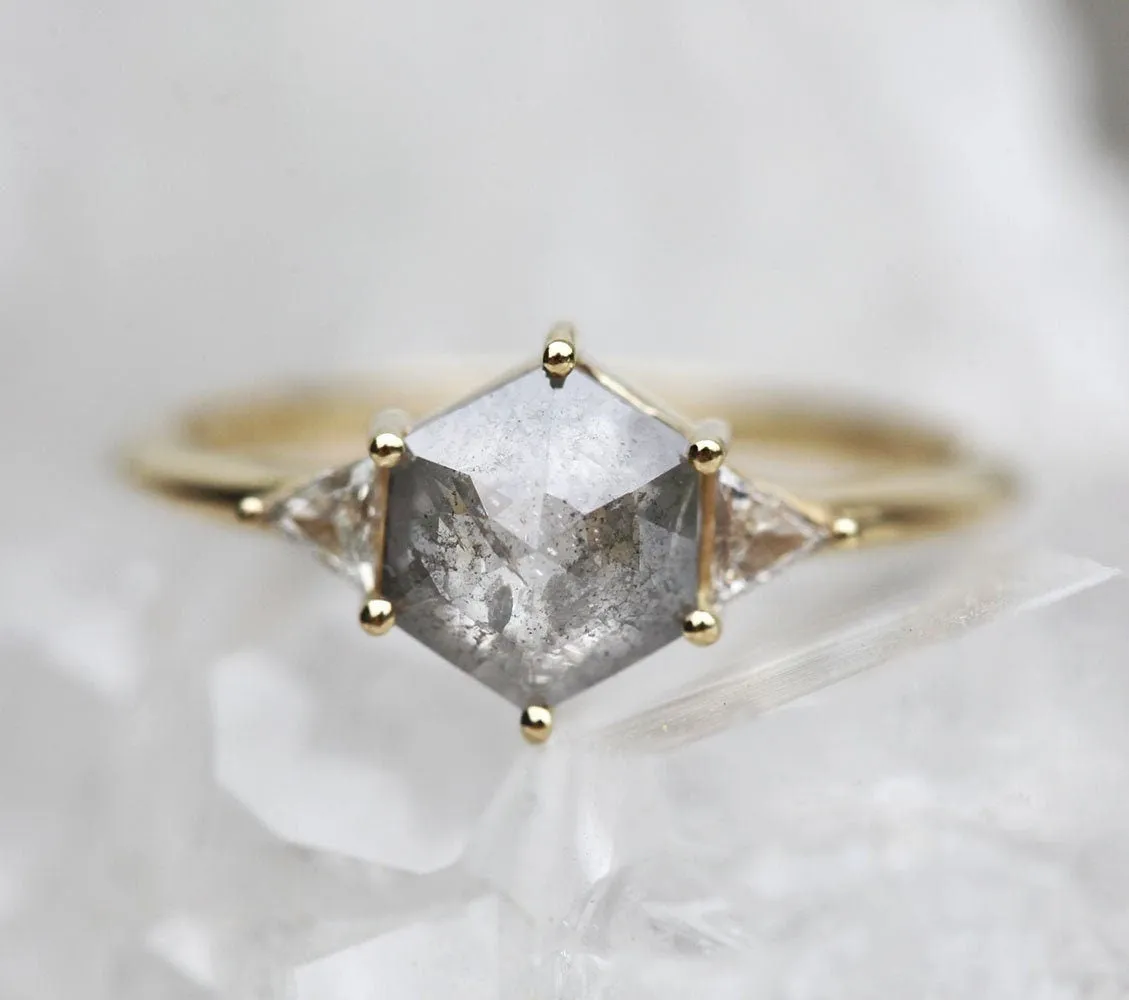 Hexagon Salt Pepper Ring With Side Triangle White Diamonds