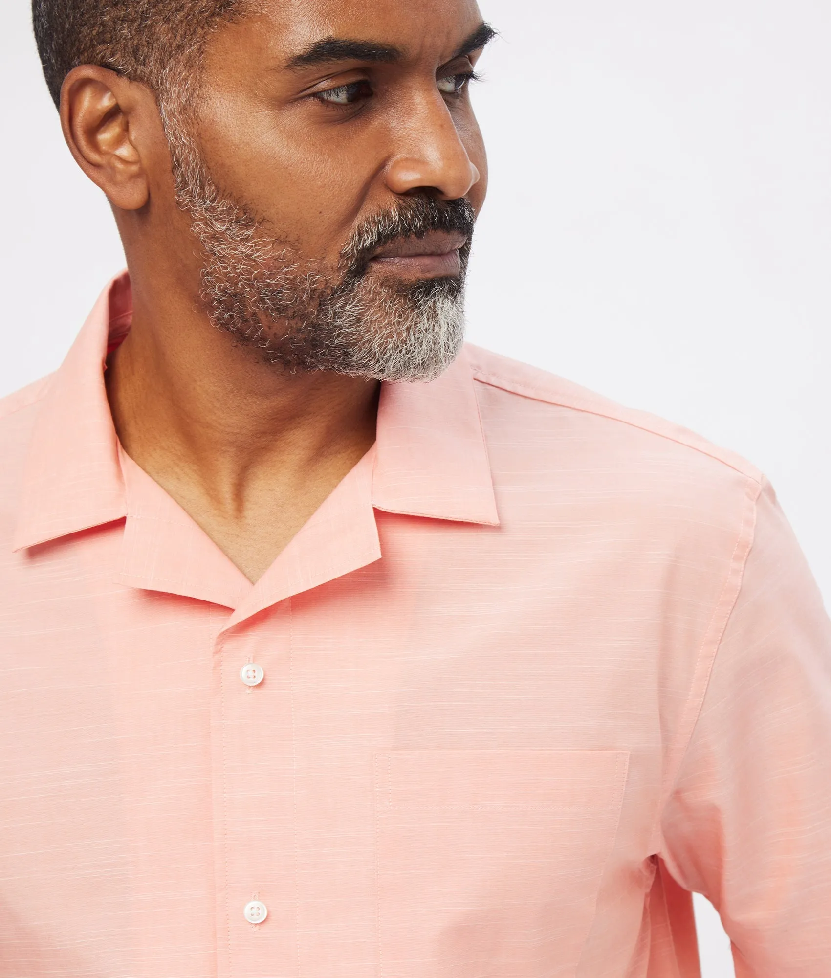 Untucked Solid Slub Poplin Short Sleeve ‘Landry’ Camp Casual Shirt with Magnetic Closures