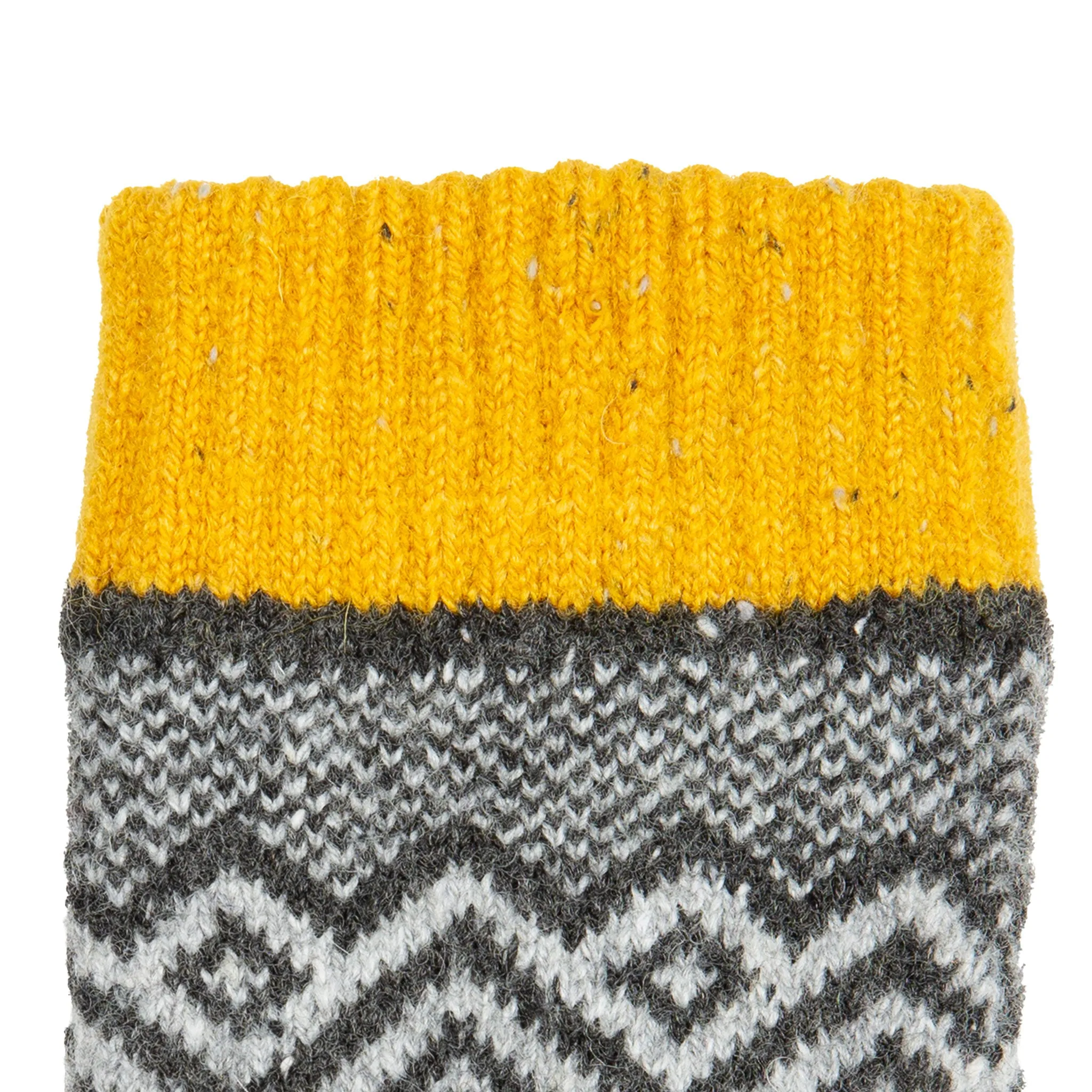 Women’s Knitted Gloves with Geometric Pattern